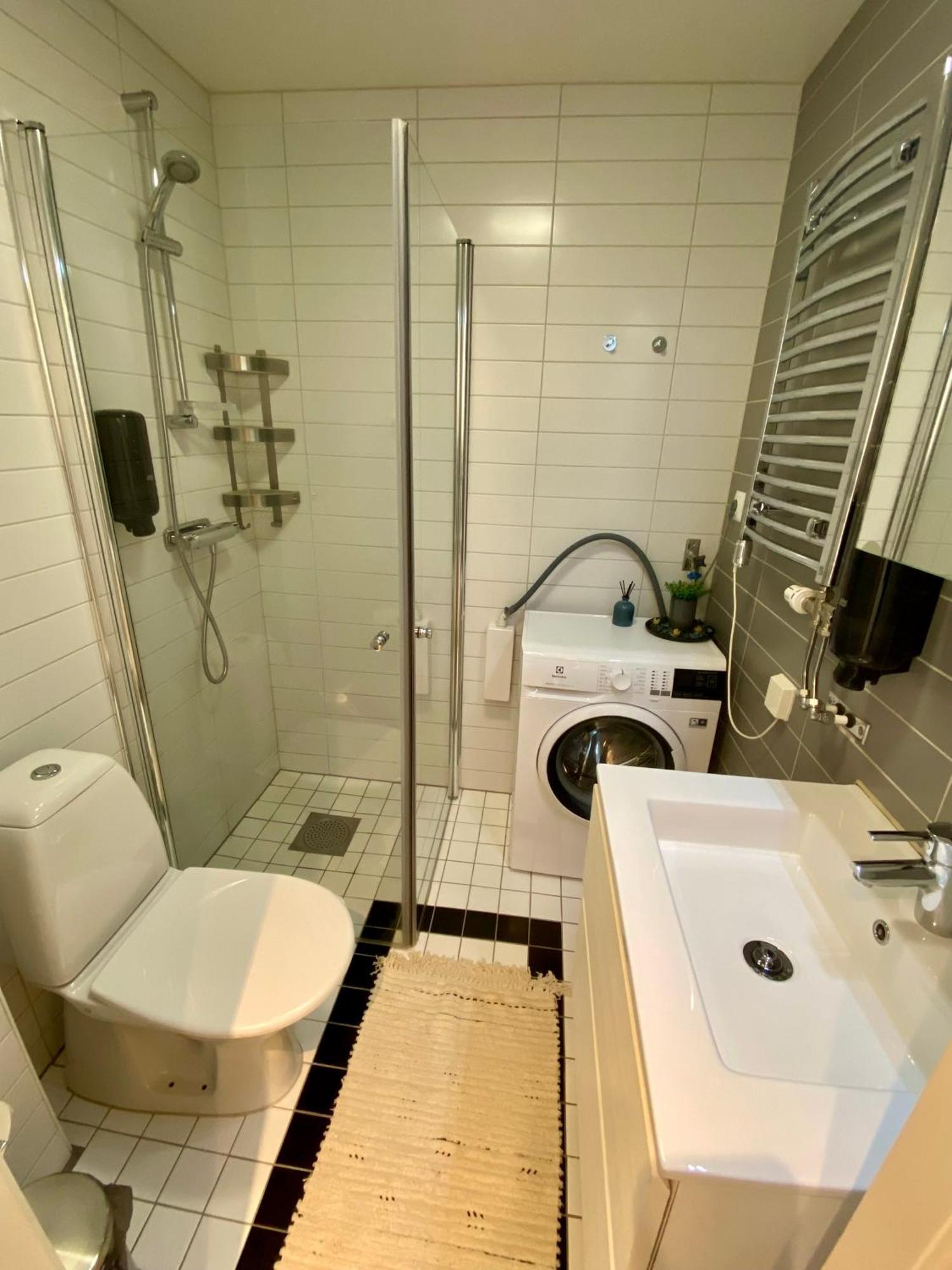 1 Rums-Laegenheter, Gangavstand Till Stroemstads Centrum Esterno foto